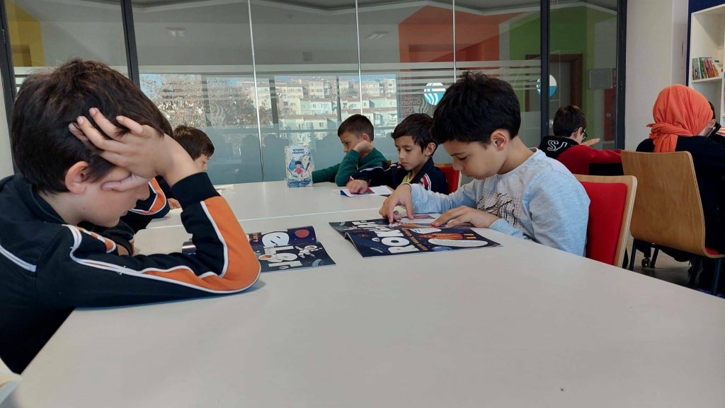 SEÇKİN OKUR SEÇEREK OKUR