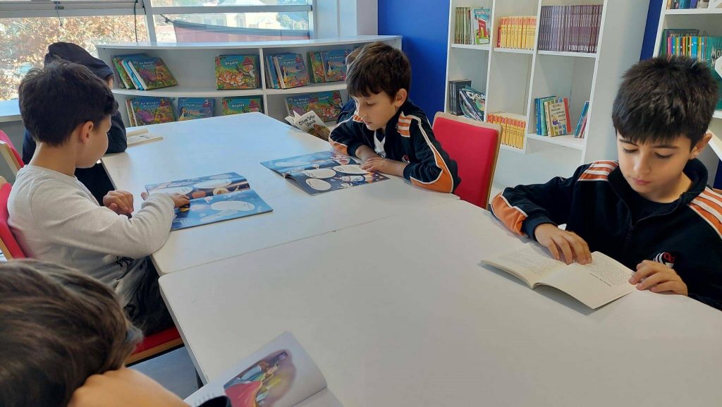 SEÇKİN OKUR SEÇEREK OKUR