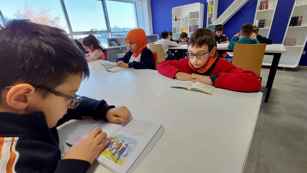 SEÇKİN OKUR SEÇEREK OKUR